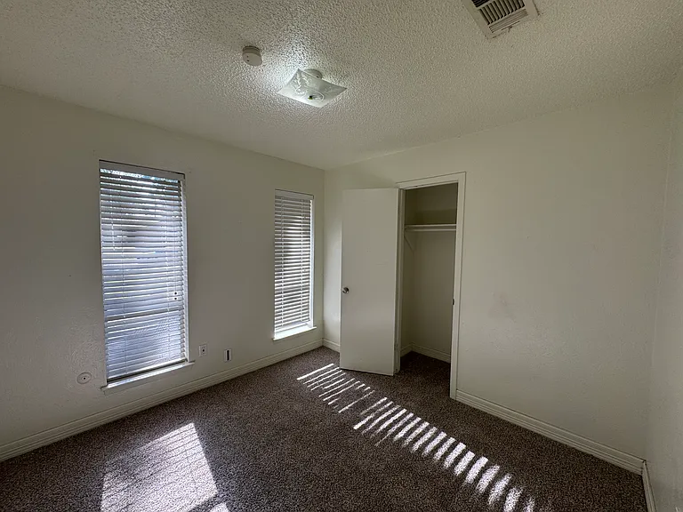 2002 Laurel Oaks Dr — Photo 31
