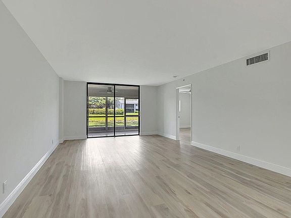 5th image of 15422 Lakes Of Delray Blvd #105