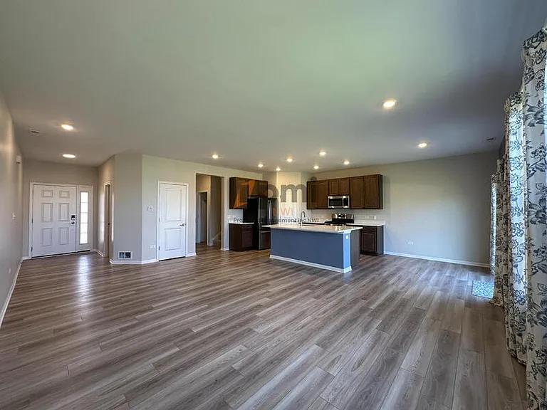 8366 Kannon Dr — Photo 9