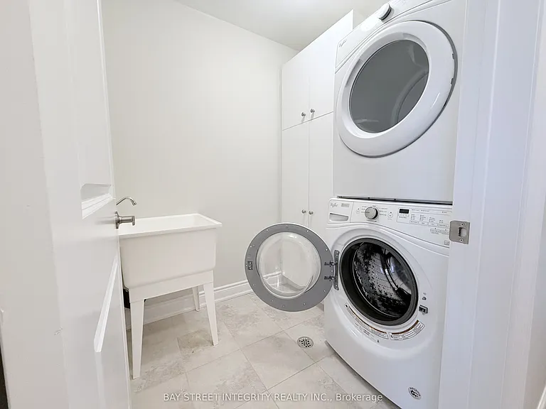 2160 Trafalgar Rd #3 — Photo 13