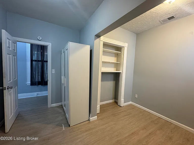 125 N Jane St — Photo 9