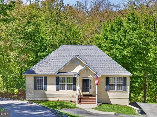 18 Chickasaw Pl, Palmyra, VA 22963