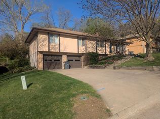204 Upland Dr, Council Bluffs, IA 51503