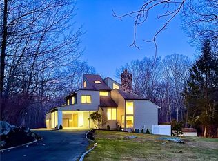 1 Great Rocks Pl, Wilton, CT 06897