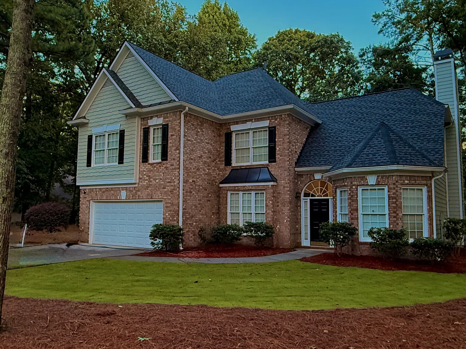 4 bed, 2734 sqft, $3,495 — Photo 2