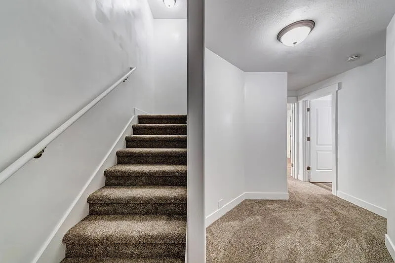 4 bed, 3.5 bath, 2350 sqft, $495 — Photo 3