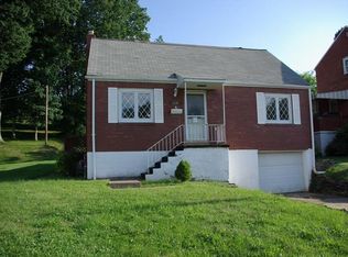 1061 Thornwood Dr, Pittsburgh, PA 15234