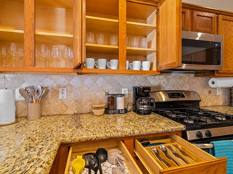 22903 Thistlebury Ln — Photo 20