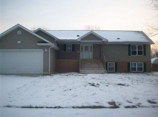 1215 N Glenwood Ave, Griffith, IN 46319