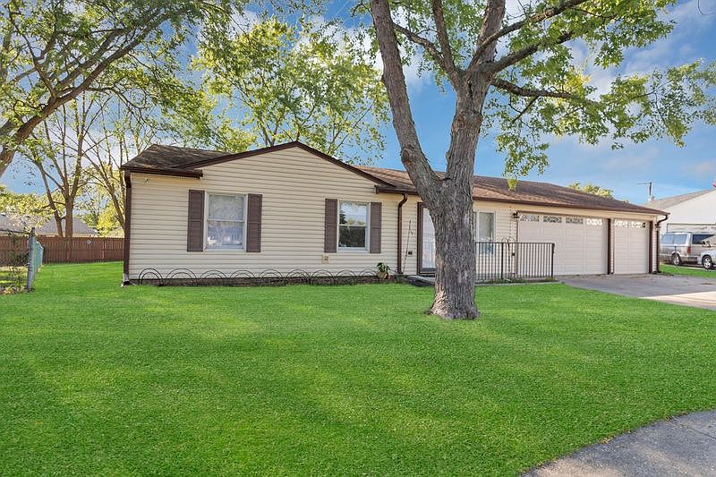 1st image of 256 Corrington Ct #123