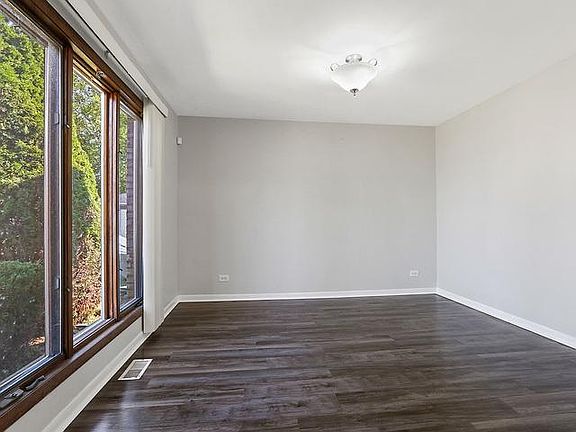 4th image of 20124 Marlin Ave