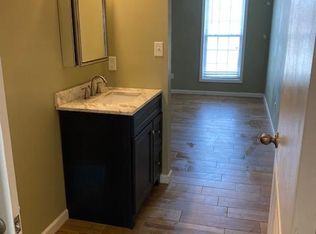 113 W College Ave APT 2, Hartsville, SC 29550