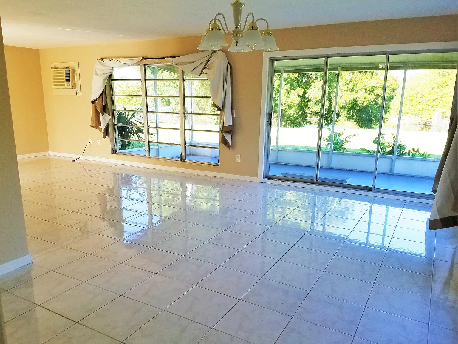 3237 Normandy Dr — Photo 4
