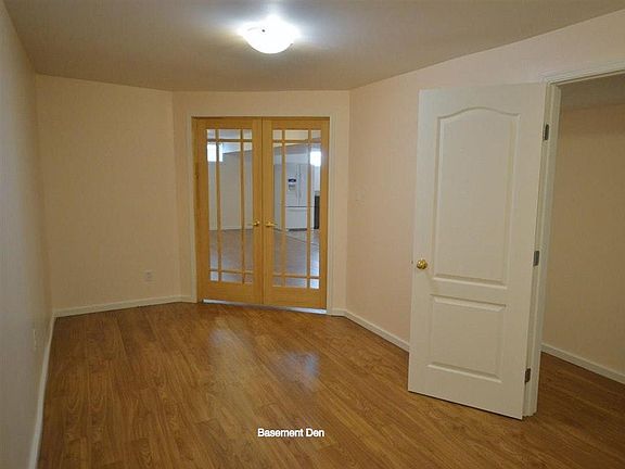 5th image of 4406 47th Ave