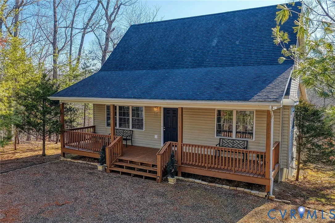 1401 Moccasin Way photo 1