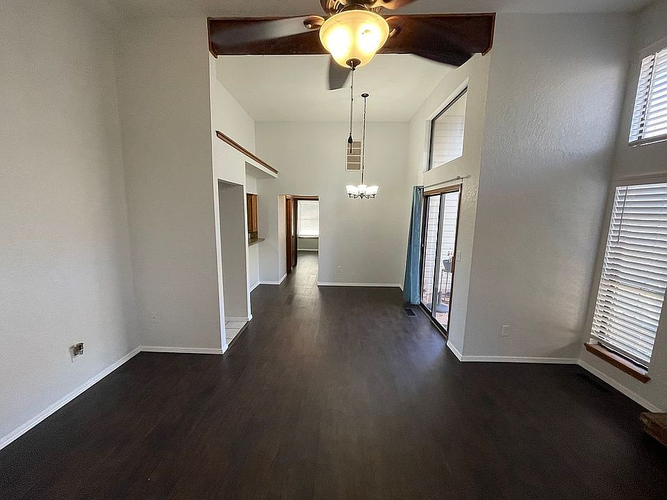 1st image of 808 NE 17th Ct