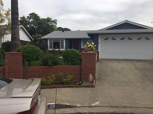 2177 Peachtree Cir photo 1
