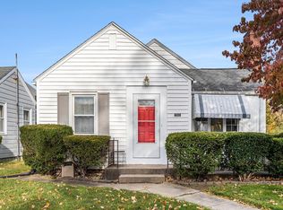 1922 Berkley Pl, South Bend, IN 46616
