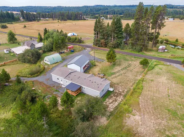 1030 Sanderson Ln, Bovill, ID 83806