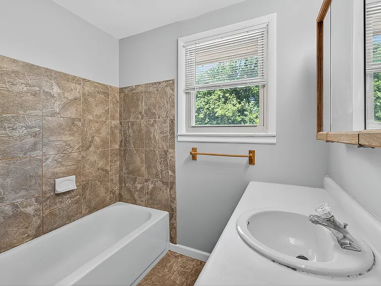 246 Bonnabrook Dr — Photo 30