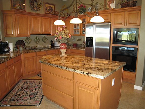 3rd image of 16454 W Desert Lily Dr