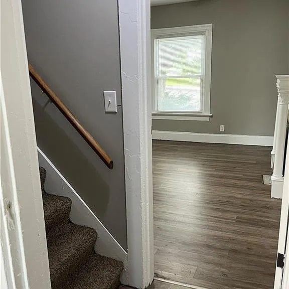 2132 Wayne Ave — Photo 12