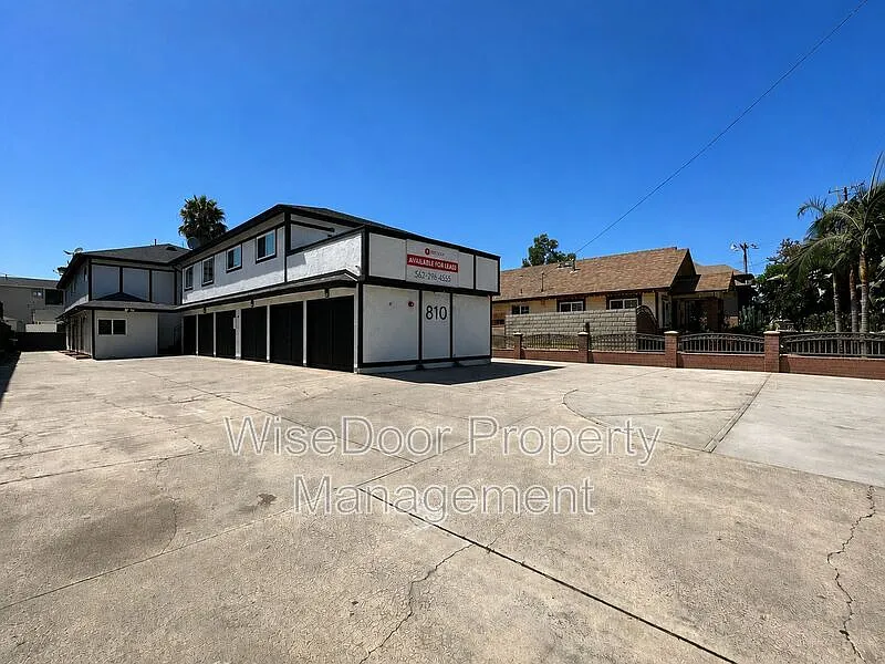 1 bed, 1.0 bath, 590 sqft, $2,095 — Photo 2