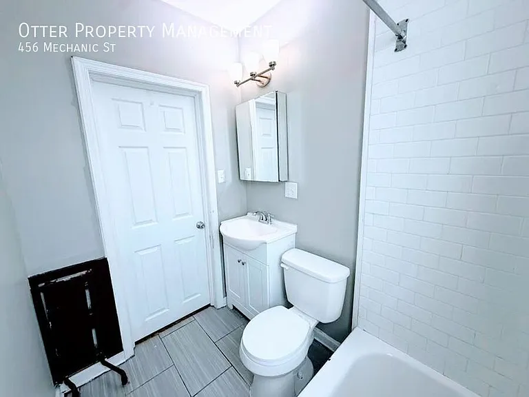 456 Mechanic St — Photo 35