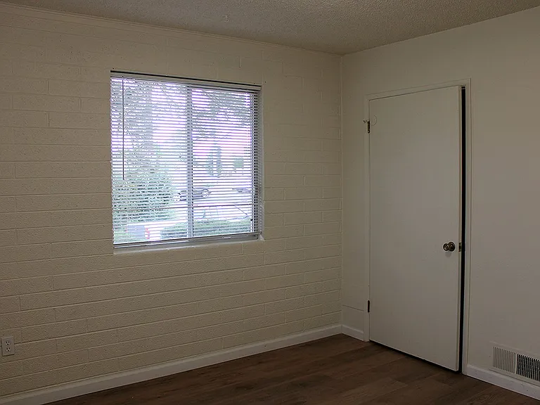 903 Green Ln — Photo 21