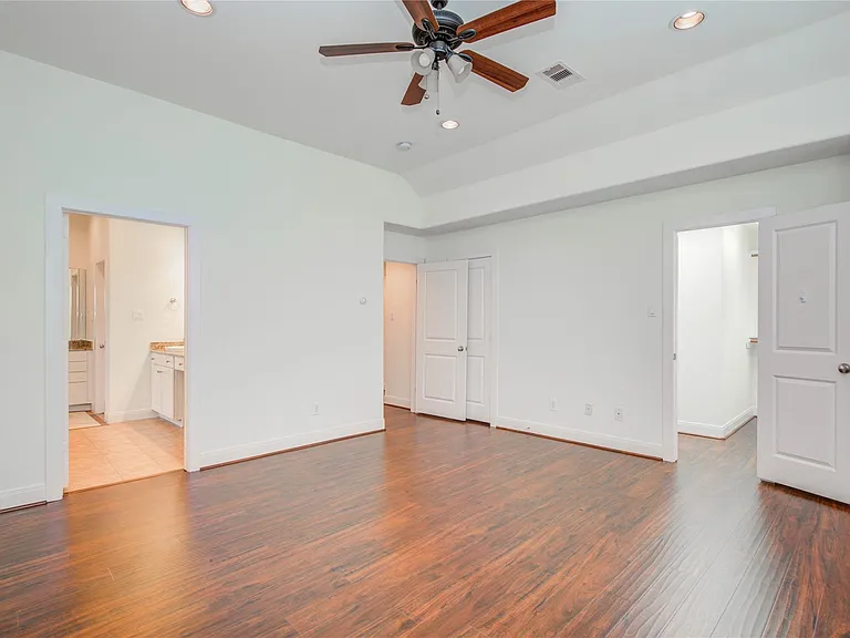 2414 Charleston St #B — Photo 27