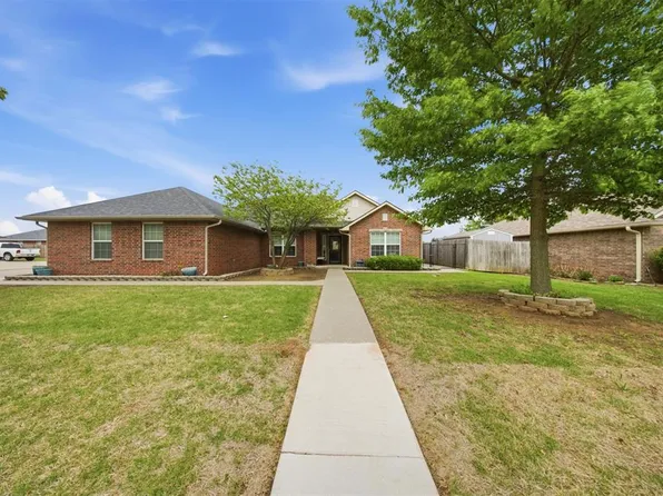2317 Whispering Pine Blvd, Shawnee, OK 74804