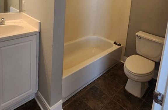 4th image of 149 Aspen Sq #1-6-6