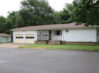 504 E Emery St, Mulvane, KS 67110