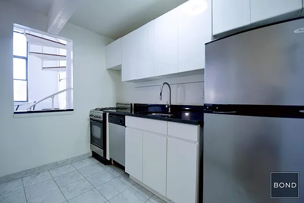 Rented by Bond New York | media 21