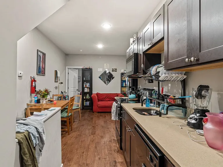 Temple Student Housing — Photo 9