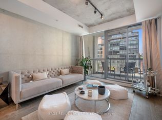 39 Brant St #406, Toronto, ON M5V 0M8