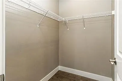 20510 Empire Ave — Photo 3