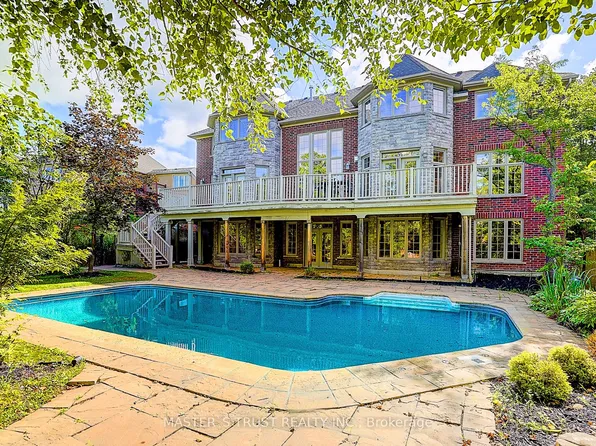 122 Angus Glen Blvd, Markham, ON L6C 3B8