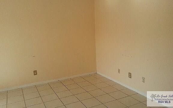 4th image of 754 N Iowa Ave