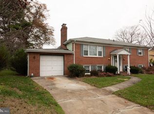 7601 Hayfield Rd, Alexandria, VA 22315