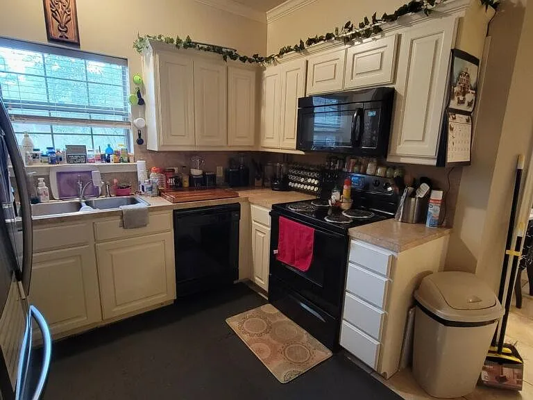 2321 Danley Ave #200 — Photo 3