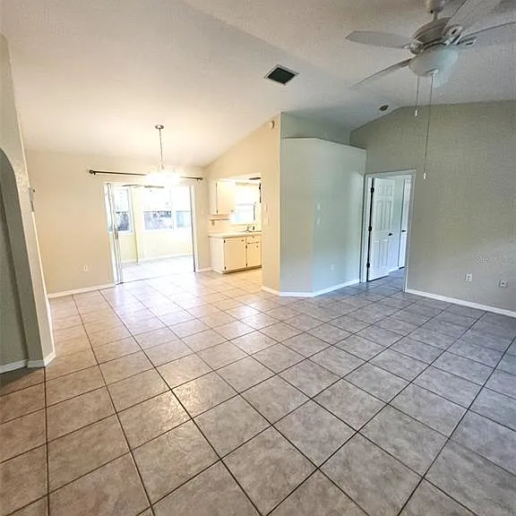 23123 Glen Ave — Photo 7