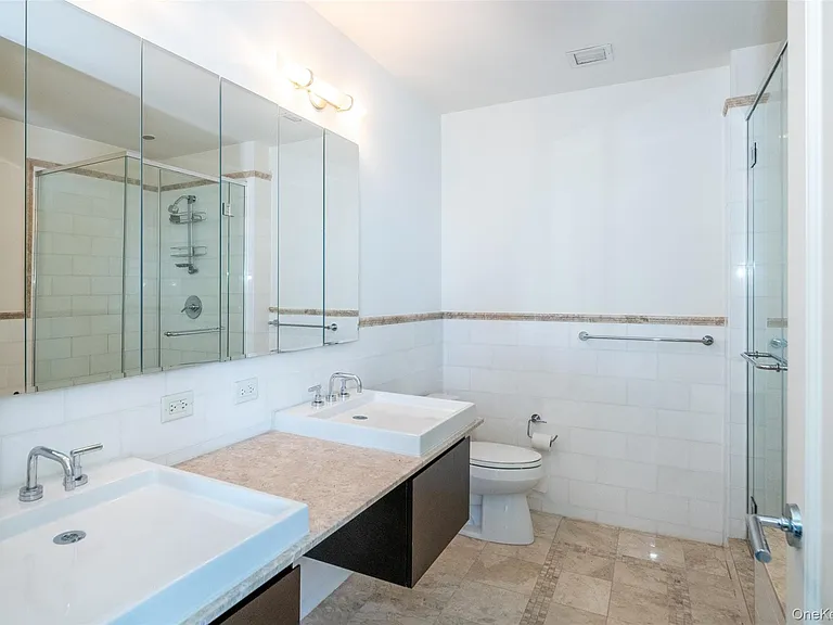 175 Huguenot St #1402 — Photo 17