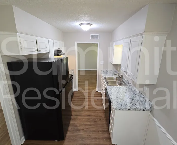 5210 Steuben Dr — Photo 5