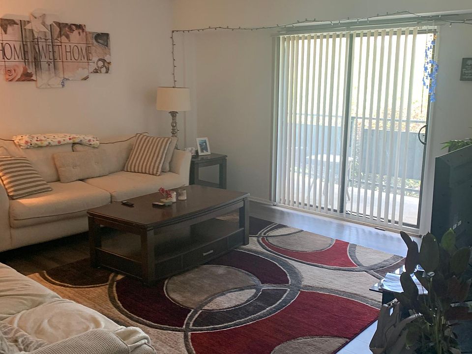 1st image of 27302 Valley Run Dr #302
