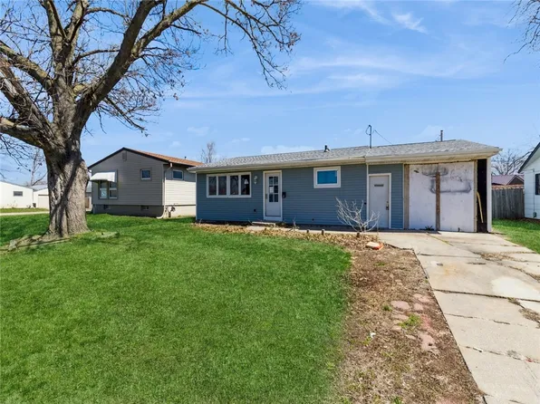 209 N 14th St, Marshalltown, IA 50158