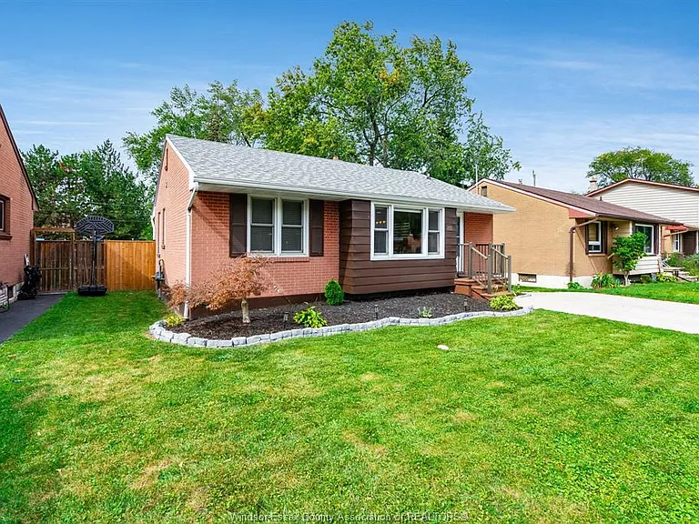 1342 Marlborough Blvd — Photo 25