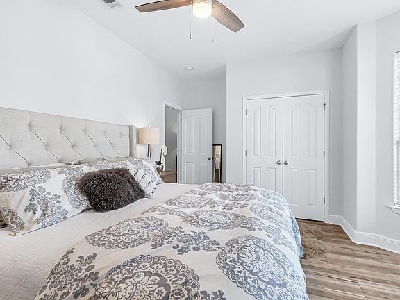 4th image of 510 Symphony Way
