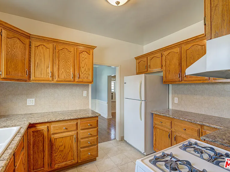 127 N Harper Ave — Photo 9