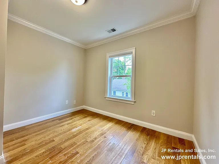 3411 Washington St #3 — Photo 11